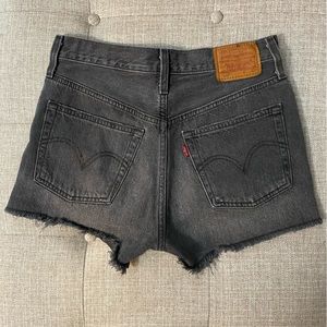 SOLD Levi’s 501 Grey Short